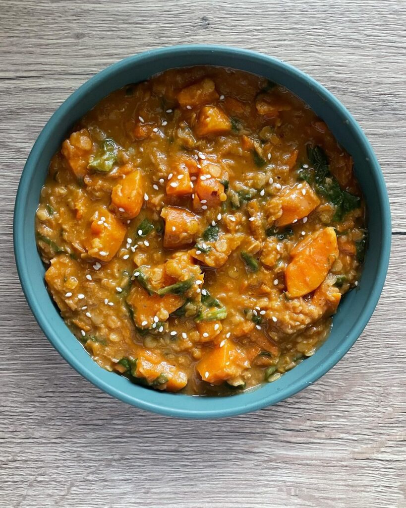 Indický dhal z červenej šošovice pre deti na tanieri - Bistro u Marty